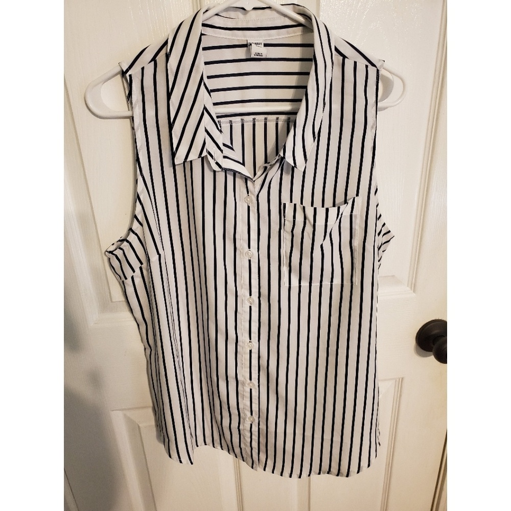Sleeveless striped button up